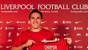 Federico Chiesa imzayı attı