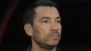 Van Bronckhorst kupa zaferi için neler söyledi?