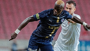 Kasımpaşa puanı uzatma dakikalarında kurtardı