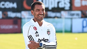 Ajax, van Bronckhorst'a uğurlu geliyor!