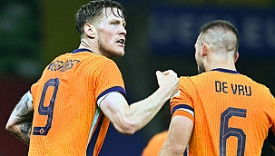 Dzeko ve Weghorst sahne aldı, Hollanda farklı kazandı