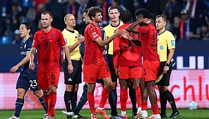 Bayern Münih, Bochum'a patladı! Güle oynaya...