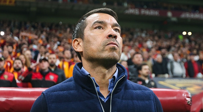 Bronckhorst, istediği transferleri yönetime iletti!