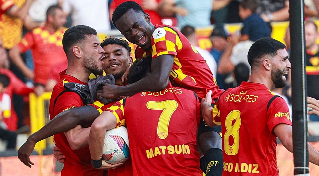 İzmir'de nefes kesen maçta galibiyet 90+4'te geldi