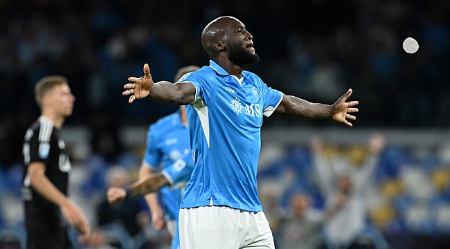 Lukaku atıyor, Napoli kazanıyor