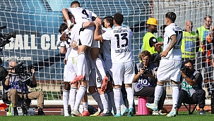 Napoli tek golle zirve yarışına devam etti!