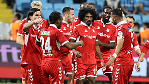 Sivasspor, Adana'da 2-0'dan tam 4 golle geri döndü!