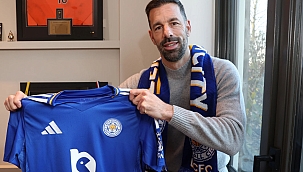 Leicester City'de sürpriz imza! Nistelrooy dönemi