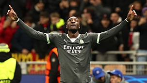 AC Milan, Kızılyıldız'ı son dakikalarda yıktı