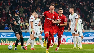 Bundesliga'daki açılış maçı nefes kesti! 5 gol, 3 puan...