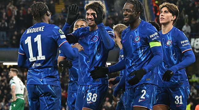 Chelsea 6'da 6 ile zirvede