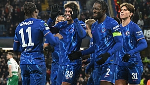 Chelsea 6'da 6 ile zirvede