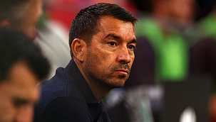 Van Bronckhorst'a eleştiri: Adalelerimiz resmen eridi!