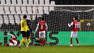 Dört kırmızı kartlı maçta kazanan Union SG