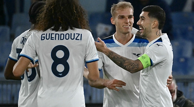 Lazio zirvede devam ediyor