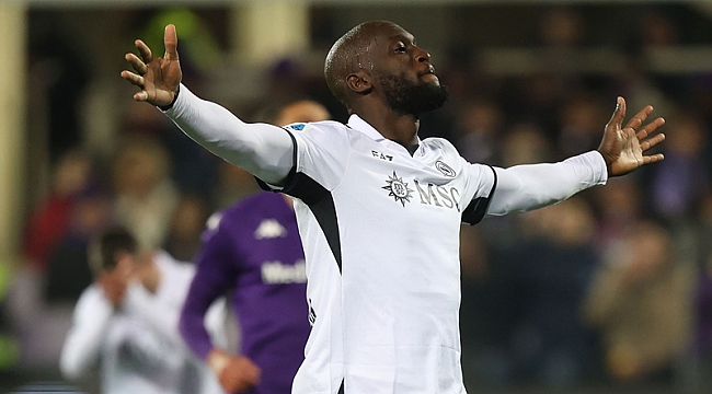 Napoli'nin hiç acıması yok! Fiorentina direnemedi