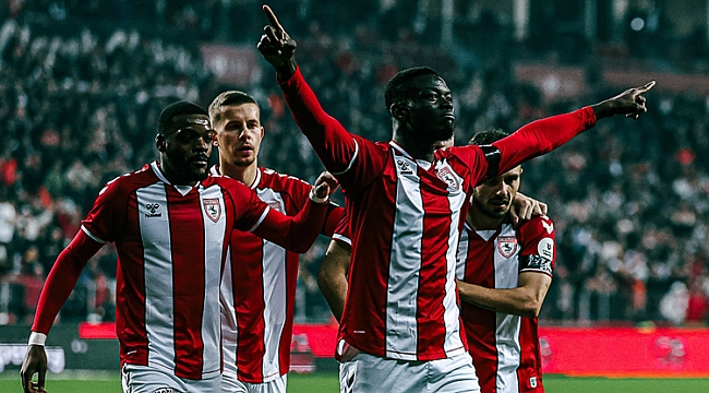 Samsunspor 3 puanı 2 golle aldı! Seri sona erdi