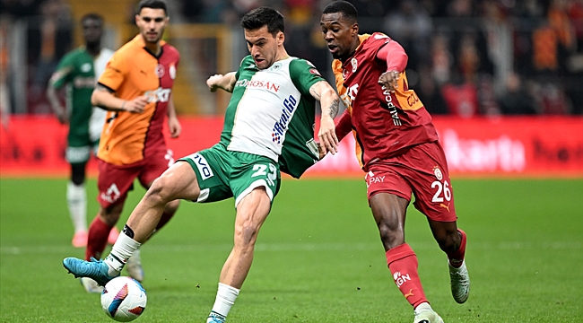 Galatasaray '2 kart'la turladı!