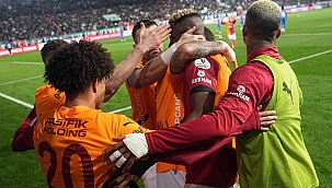 Victor Osimhen zaferi getirdi