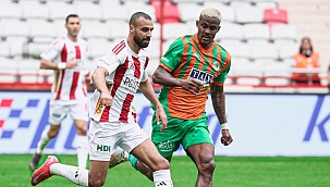 Akdeniz derbisinde 3 puan Antalyaspor'un oldu!