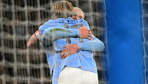 Manchester City, zorlansa da turu geçti