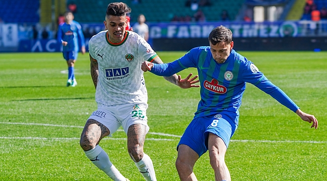 Rizespor ikinci yarıda açıldı, Alanyaspor direnemedi!