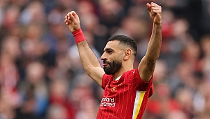 Salah tarih yazmaya devam etti, Liverpool kazandı