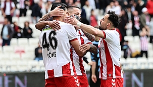 Sivasspor, küme düşen Adana Demir'e gol yağdırdı!