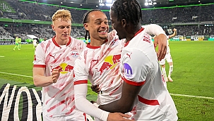 Bundesliga'daki 5 gollü düello! Kazanan Leipzig