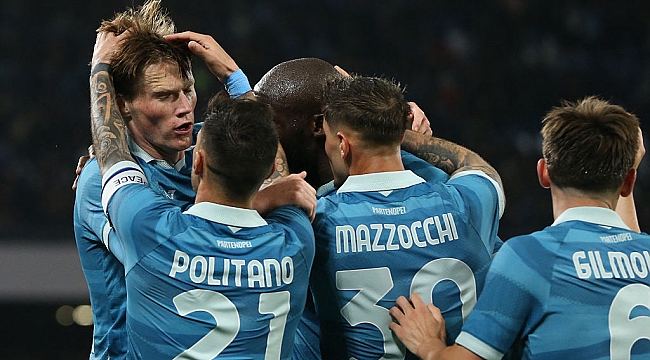 Napoli zirve yolunda hata yapmadı