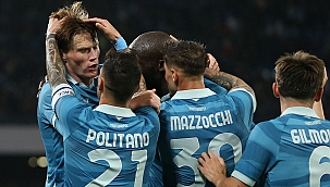 Napoli zirve yolunda hata yapmadı