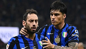 Sahne Hakan Çalhanoğlu'nun!