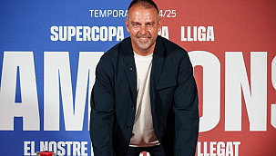 Barcelona, Hansi Flick ile yeni sözleşme imzaladı