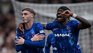 Chelsea, 'şampiyon'u devirdi!