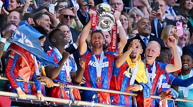 FA Cup tarihinde bir ilk yaşandı! İşte o kareler...