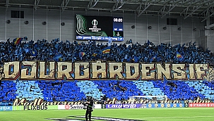 Geceye damga vuran tribün şov