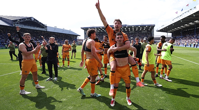 Hull City averajla ligde kaldı!
