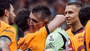 Muslera'ya omuzlarda veda!
