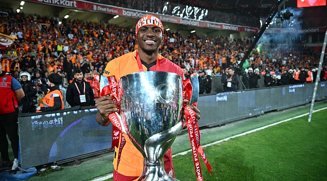 Victor Osimhen tarihe geçti, transferi için konuştu