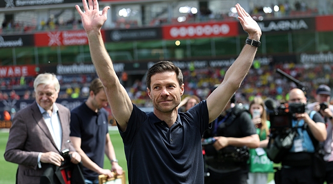 Xabi Alonso taraftara yenilgiyle veda etti!