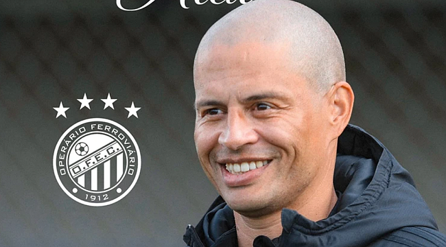 Alex de Souza imzayı attı