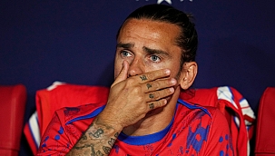 Beklenen imzalar atıldı! Antoine Griezmann resmi...