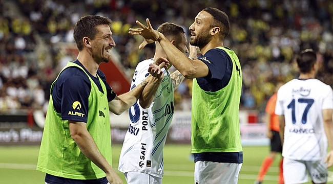 Fenerbahçe'ye veda ediyor! Ayrılık için izin istedi...