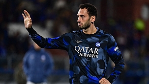 Hakan Çalhanoğlu Inter'de kaldı