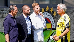 Tek uçakta iki yıldız!