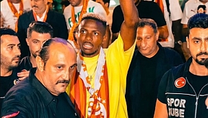 Victor Osimhen geliyor!