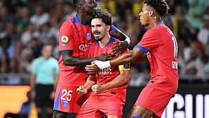 Son şampiyon tek gollü başladı