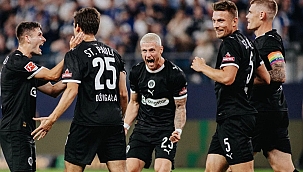 St. Pauli ilk 3 puanını aldı