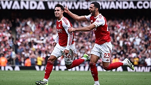 Arsenal evinde güle oynaya kazandı! Postecoglou...