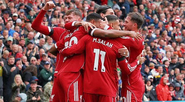 Derbide 3 puan Liverpool'un!